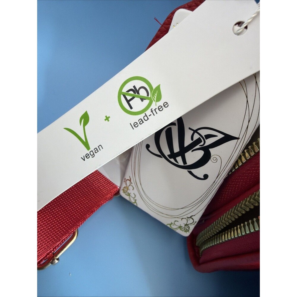 Red Vegan crossbody purse With CC Piece, Very Soft And Well Made - Picture 2 of 5